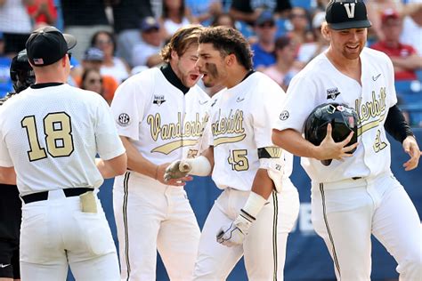 Alan Espinal goes 3 for 4 with a double and HR, Vanderbilt beats Florida in SEC semis